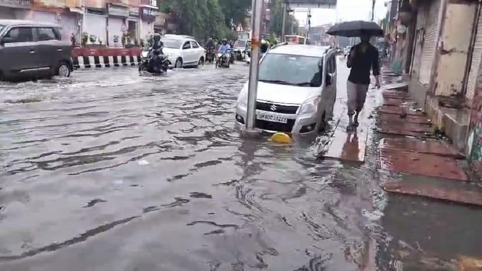 Rain brings relief from heat to people in Agra