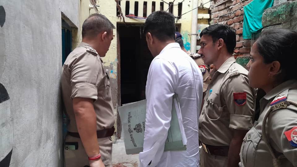 A young man murdered his wife at her parents home in Agra