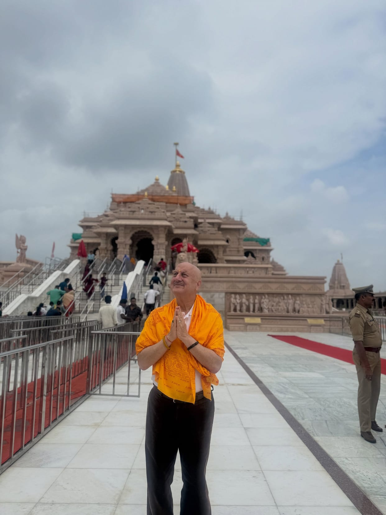 Ayodhya: Anupam Kher reached Ram Temple, said- If there is a theft in the house, we curse the thief, not the h