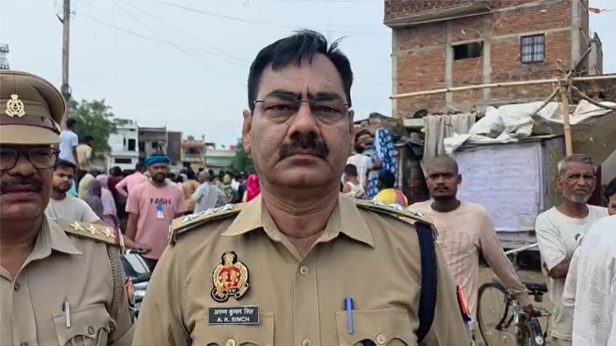 Teenage girl dead body found in canal suspected suicide after stopped from making reel in chandauli