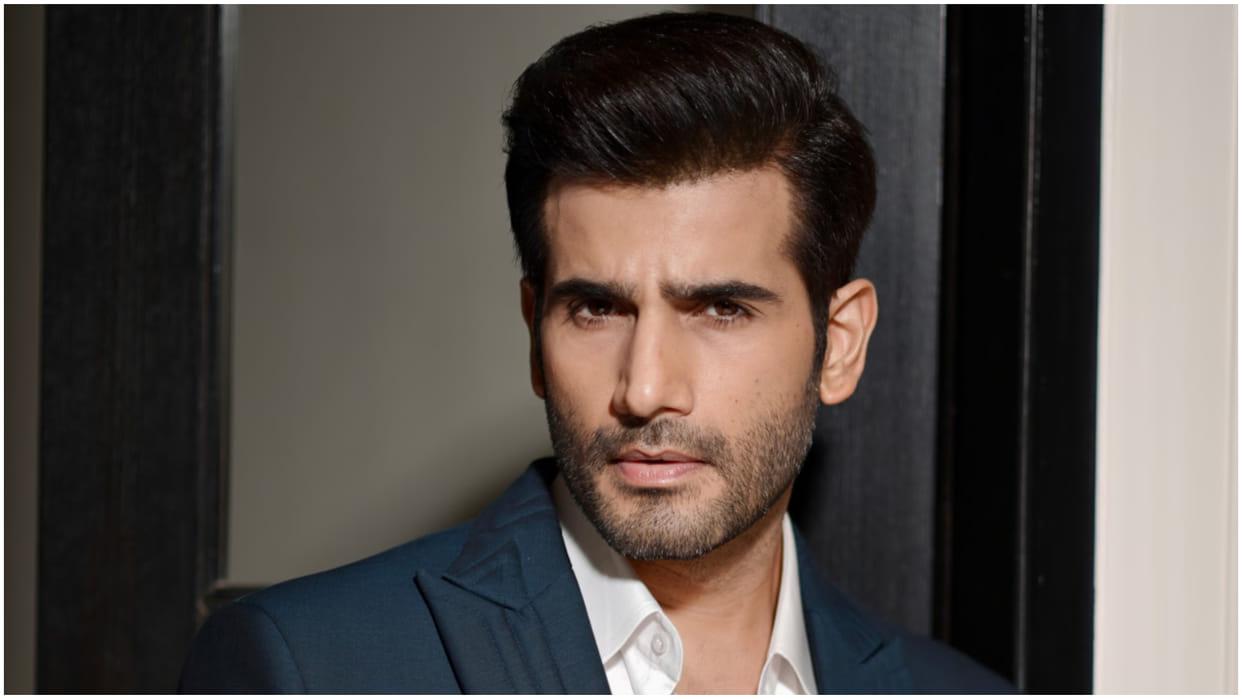 Karan Tacker On Being Victim Of Online Scam Says Scammers Are Now Using Other Platforms blocked on Whatsapp
