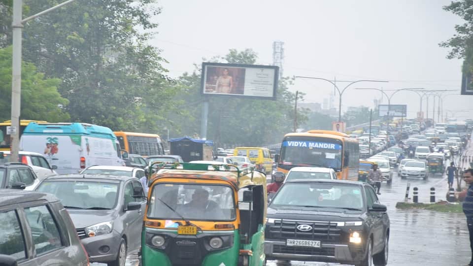 Rain adds to woes in Faridabad waterlogging on roads leads to traffic jams
