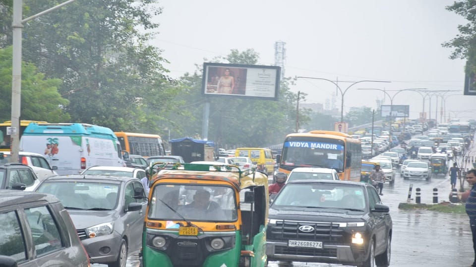 Rain adds to woes in Faridabad waterlogging on roads leads to traffic jams