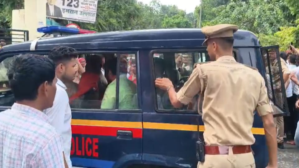 Meerut: Protest Over BA Student Murder, Family Stages Sit-in Outside Collectorate