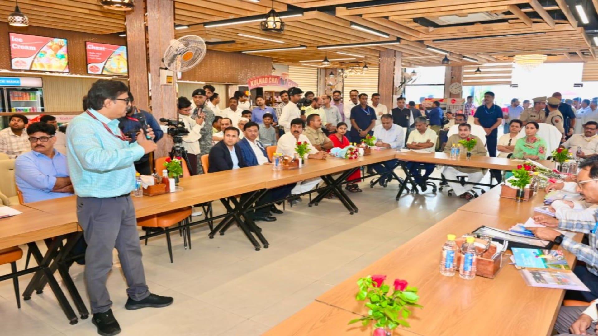 Rajasthan News: Gadkari Conducts Ground Inspection of Delhi-Mumbai Expressway, Convoy Skips Bus Fire Site