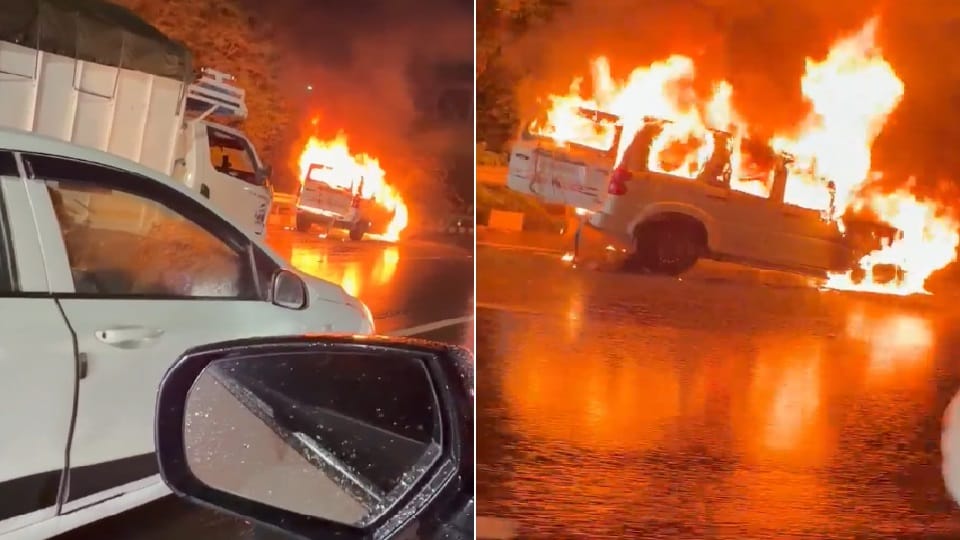Fire breaks out in vehicle of Narela Industrial Area Station House Officer