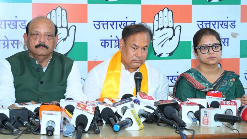 Badrinath Temple offering controversy MLA Butola emotional during press conference in Dehradun