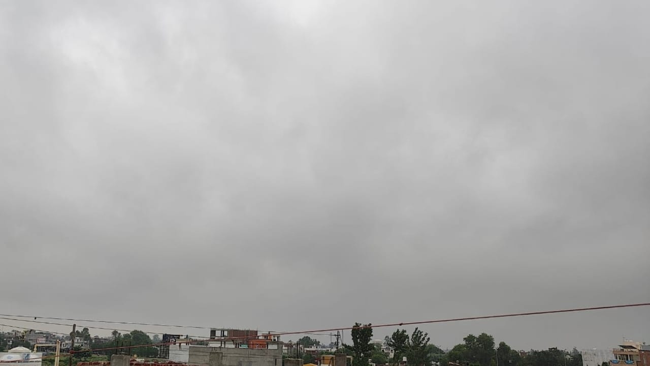 बरेली में सुबह से छाए बादल