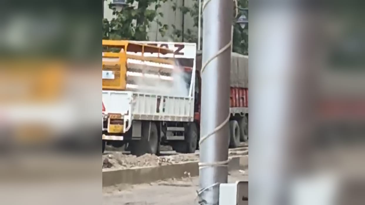 Panic ensued in Karchhana due to a CNG tanker leak; an eerie silence fell over the area