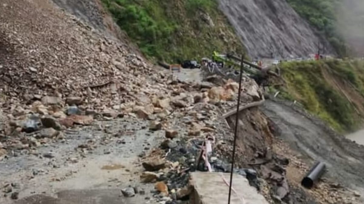 उत्तराखंड में भारी बारिश: भूस्खलन से बदरीनाथ-गंगोत्री हाईवे कई जगह बंद, पिरान कलियर दरगाह परिसर में भरा पानी