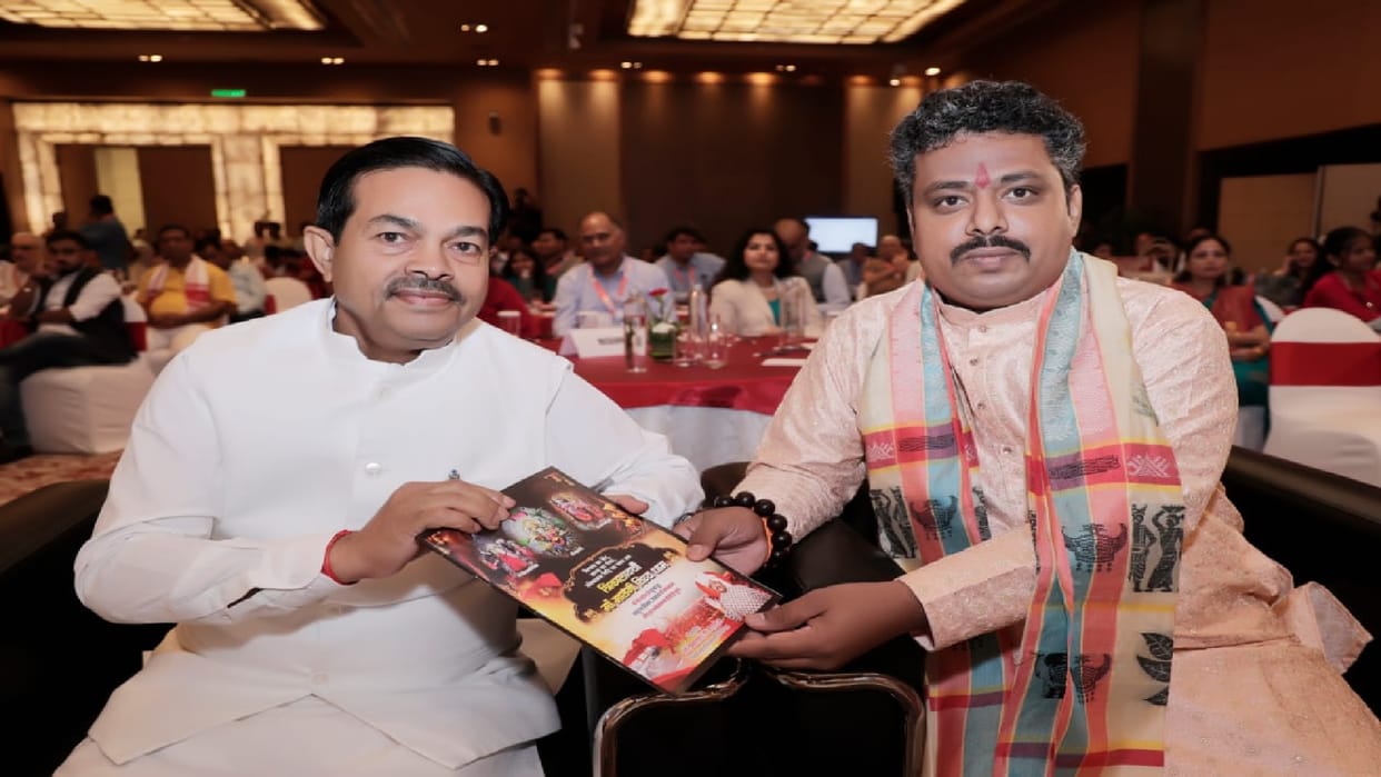 Ma Matangi Divyadham Peethadhishwar Prema Sai Maharaj honored with a national award