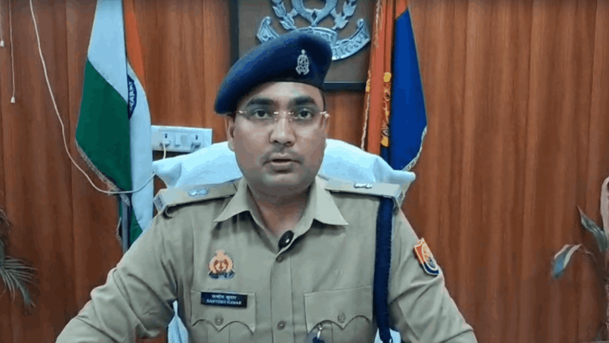 Scorpio runs over three pedestrians in Jewar and all three die on spot
