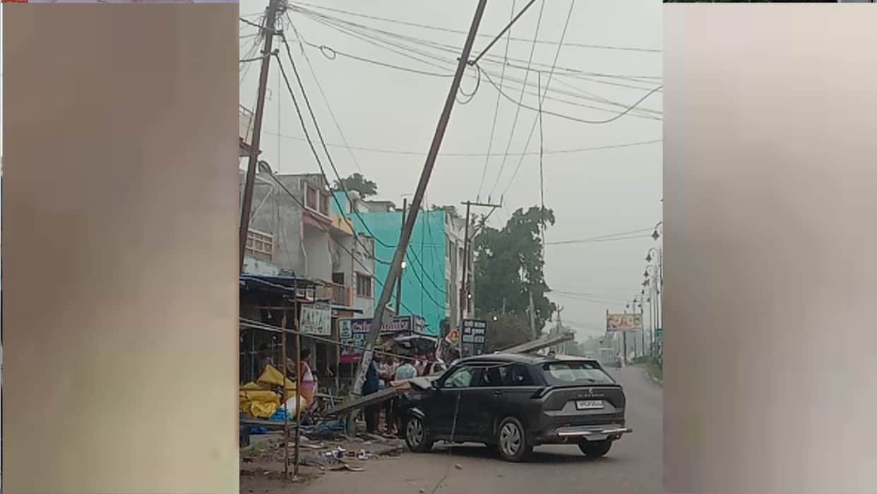 A speeding car collided with a high-tension pole in the Chauri Chaura area of Gorakhpur