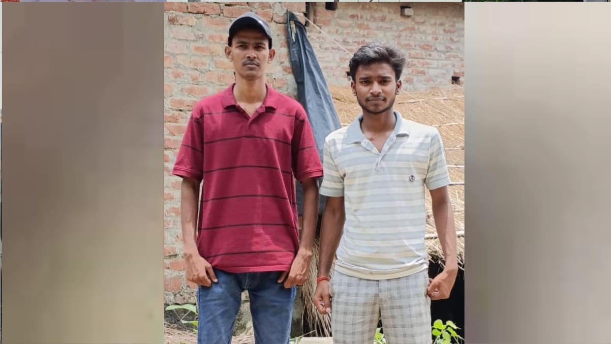 Two teachers saved the life of a calf that had fallen into a well in Campierganj, Gorakhpur.