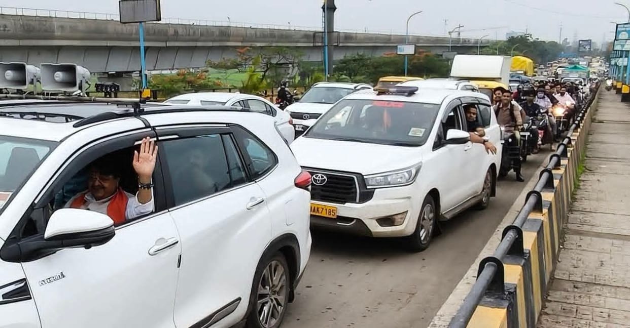 Indore News Cabinet Minister Kailash Vijayvargiya Stuck in Massive Traffic Jam