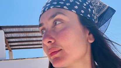 Kareena Kapoor Khan shares her stunning no makeup selfie wearing a headscarves says Loving this bandana