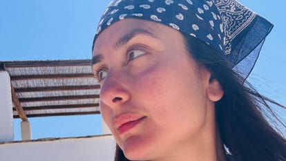 Kareena Kapoor Khan shares her stunning no makeup selfie wearing a headscarves says Loving this bandana