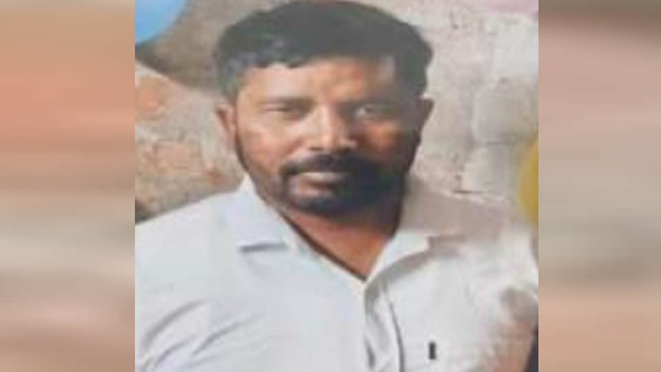 Jalaun Accident: Dumper Crashes into Truck After Steering Fails; Driver Dies Trapped in Cabin
