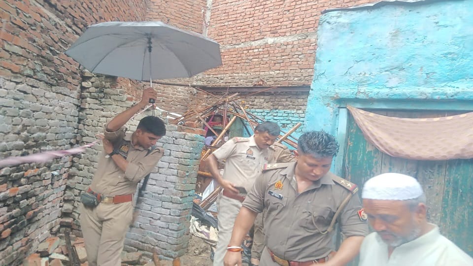 Roof collapses amidst continuous rain father dies after being trapped under debris in Hapur
