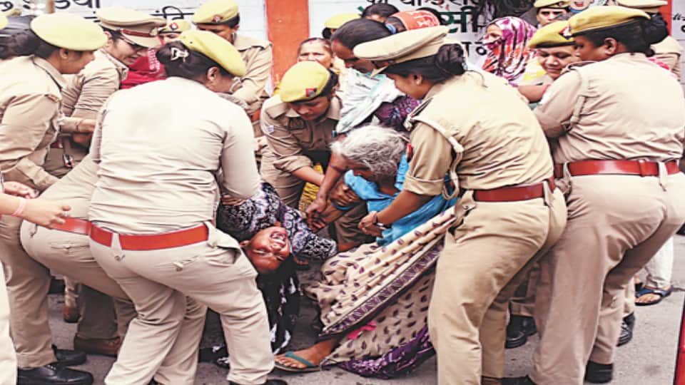 Meerut Student Murder Case: Protest Turns Violent, SSP Accused of Slapping Detainee