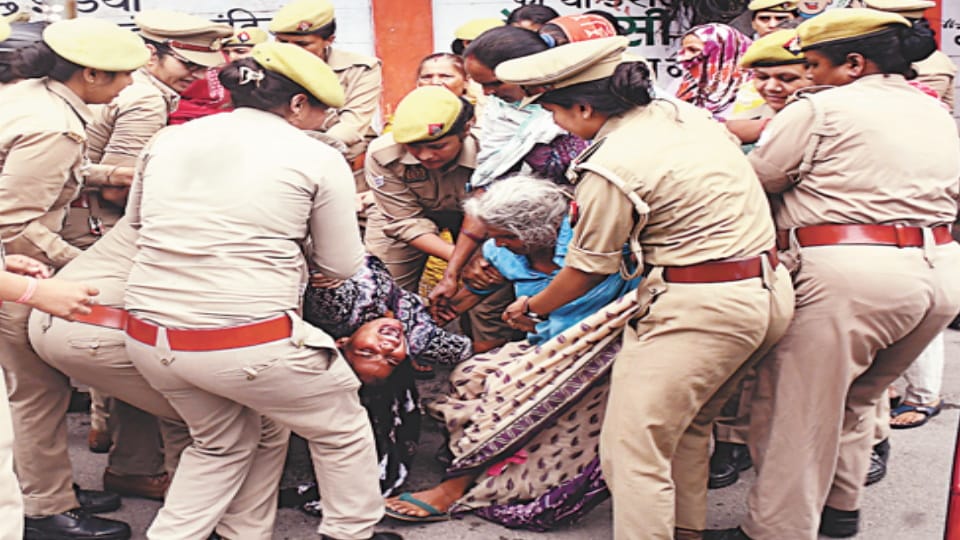 Meerut Student Murder Case: Protest Turns Violent, SSP Accused of Slapping Detainee