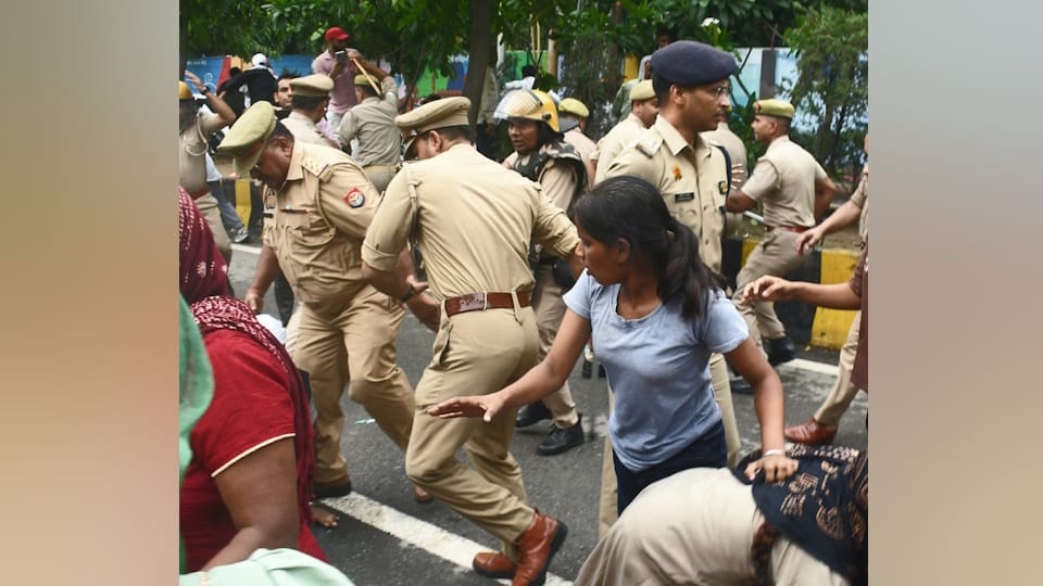 Eight accused jail for block road creating ruckus Collectorate gate in connection Meerut student murder case