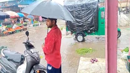 West UP Weather: Heavy Rain Batters Several Districts, Roads Flooded, House Collapses in Bijnor
