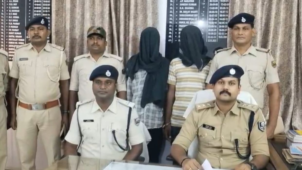 Viral Video Exposes Illegal Arms Display Two Accused Arrested Two Country-Made Pistols Recovered
