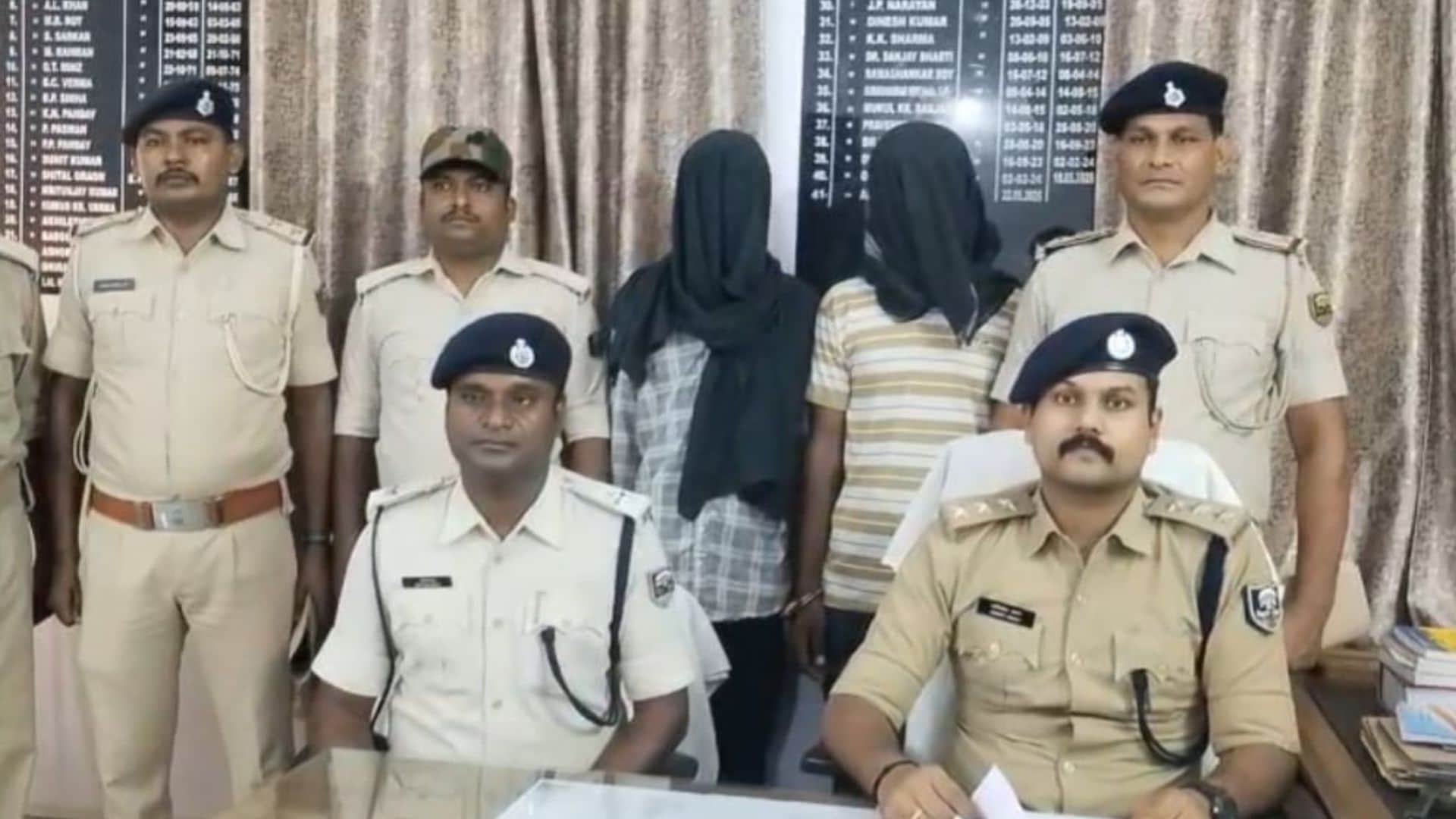 पुलिस की गिरफ्त में आरोपी