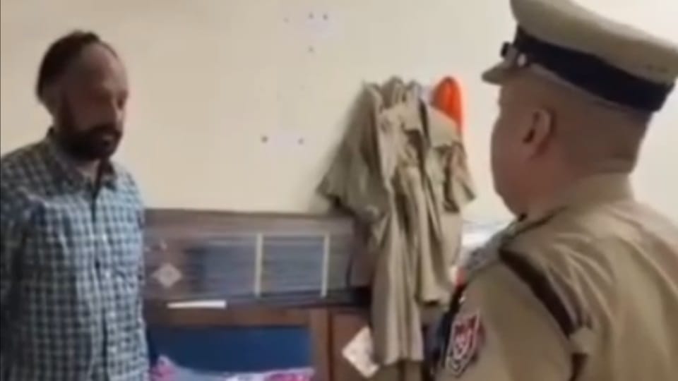 Raja Sansi SHO suspended Found sleeping at police station intoxicated DIG Harmanbir Singh Gill