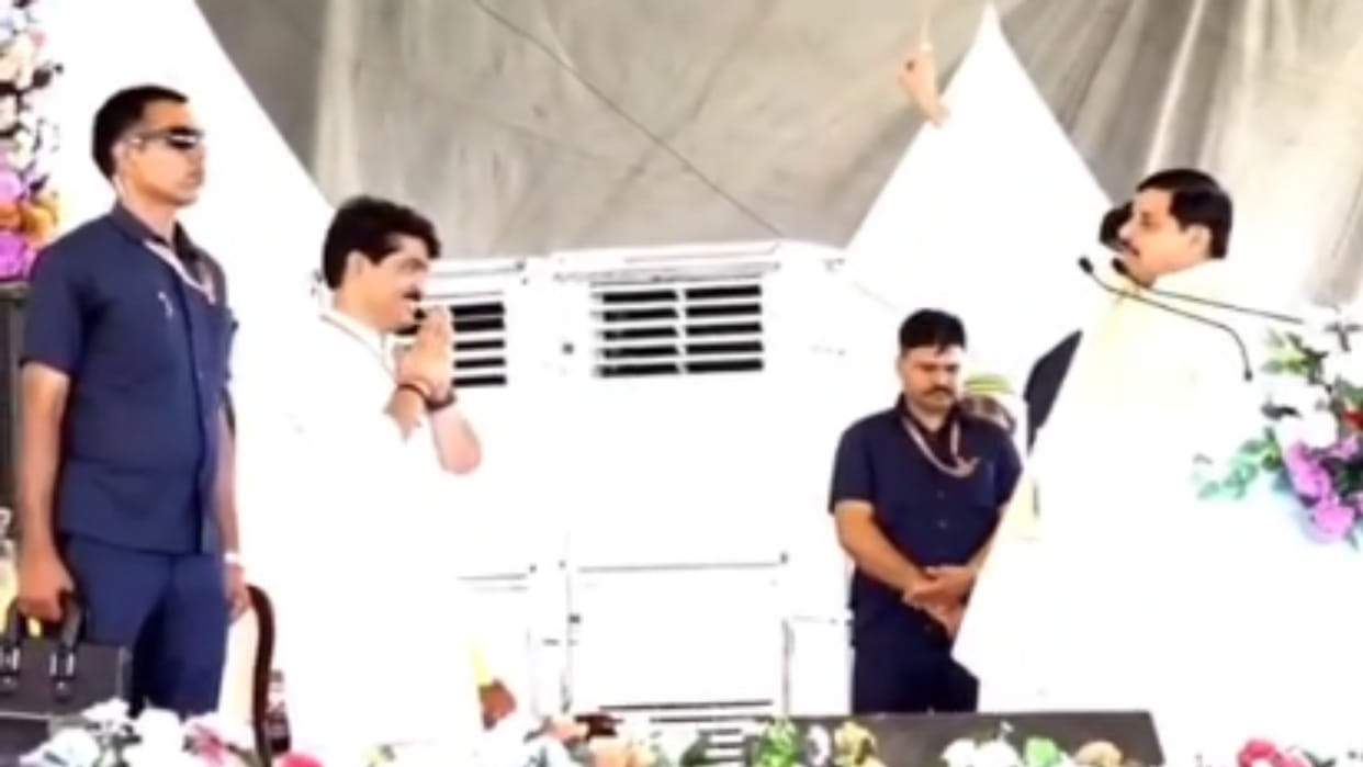 "I won't wear footwear until the roads are built": CM responds to MLA's vow—"It's 17 roads, not 16."