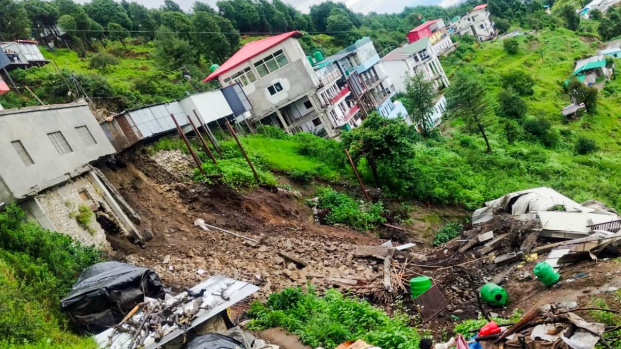 Heavy Rain in Uttarakhand Badrinath Gangotri Highways Blocked Waterlogging Disrupts Life in Haridwar Roorkee