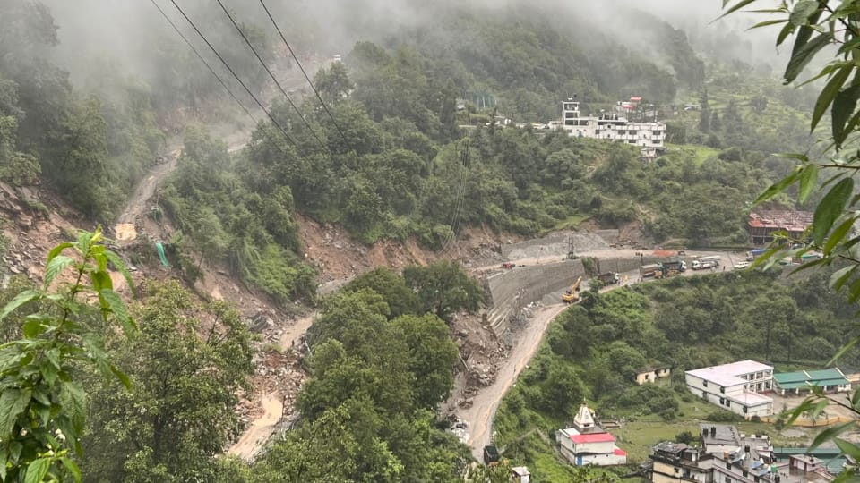 Heavy Rainfall in Uttarakhand Yamunotri Highway 100 meter stretch washed away near Syanachatti