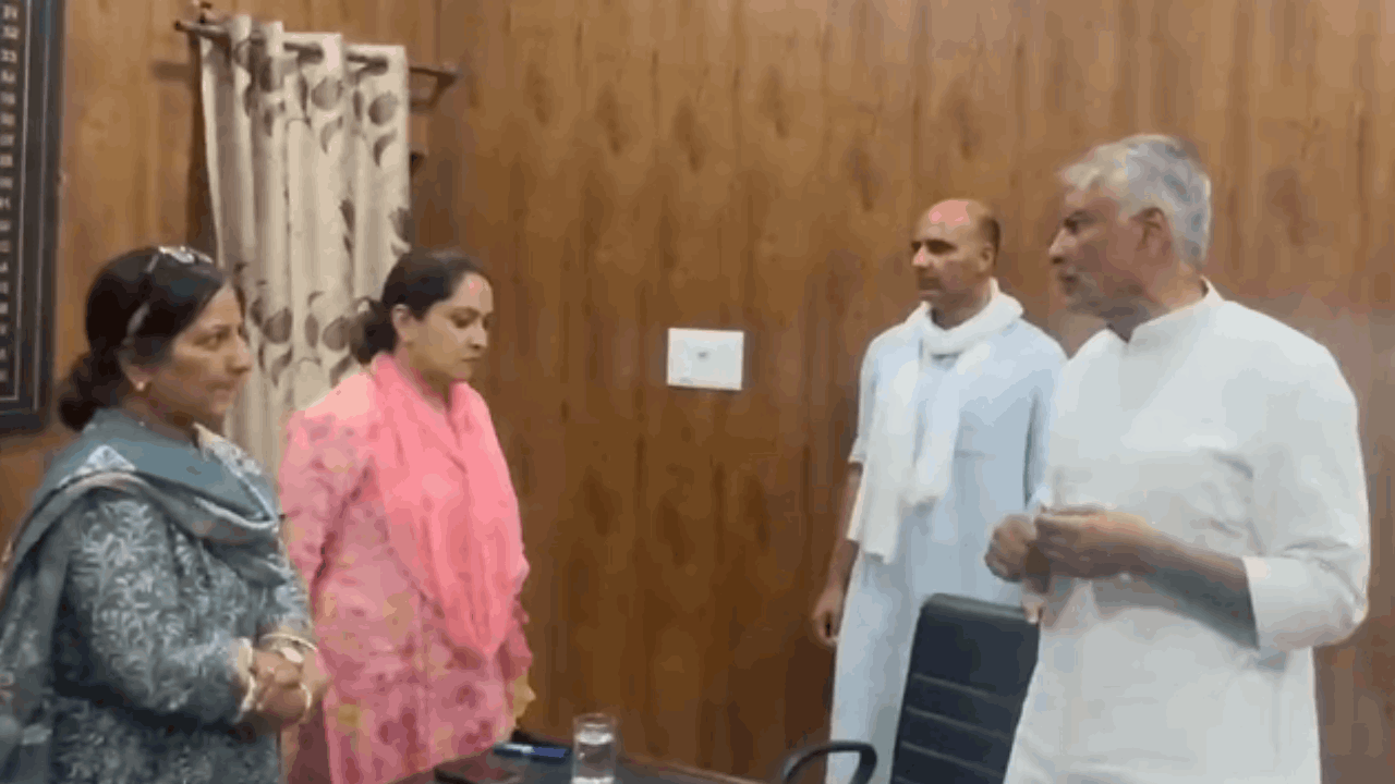 भाजपा नेताओं और पार्षदों ने चुनाव प्रक्रिया पर सवाल उठाए