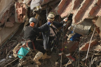 Chronic illness diarrhea surge in quake-hit Venezuelan communities as humanitarian crisis builds