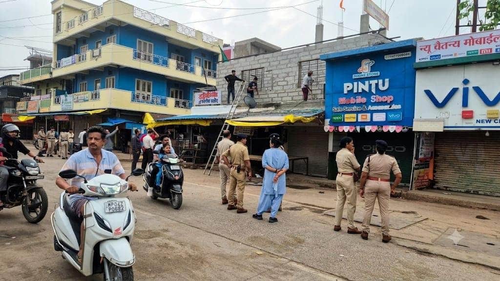 अवैध निर्माण पर नगर निगम की कार्रवाई