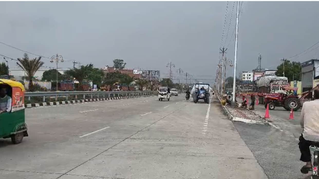 Construction from Padav to PDU Nagar was completed a year ago in chandauli