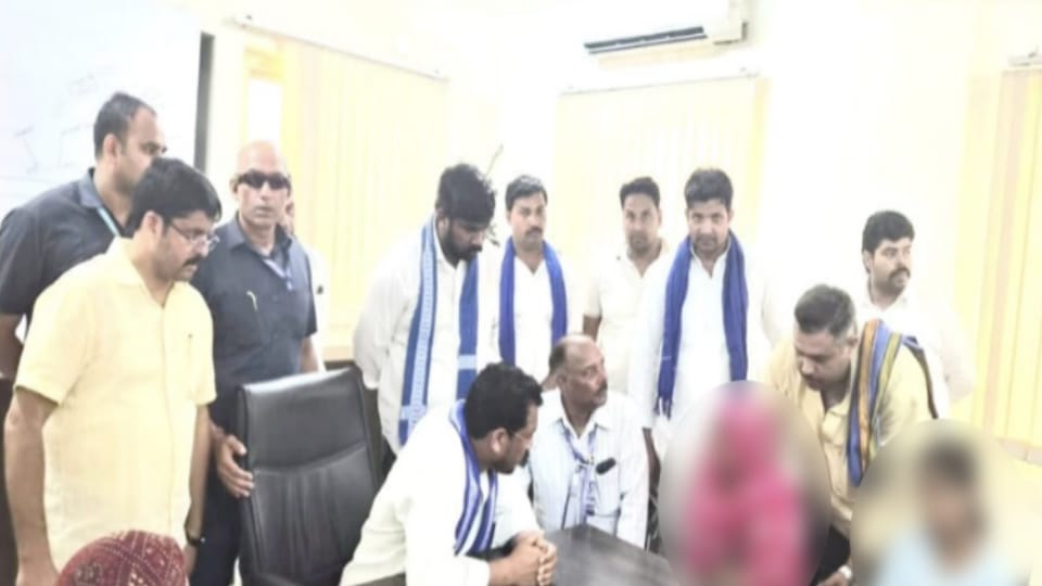 Meerut Student Murder Case: MP Chandrashekhar Azad Meets Victim's Family, Assures Full Support