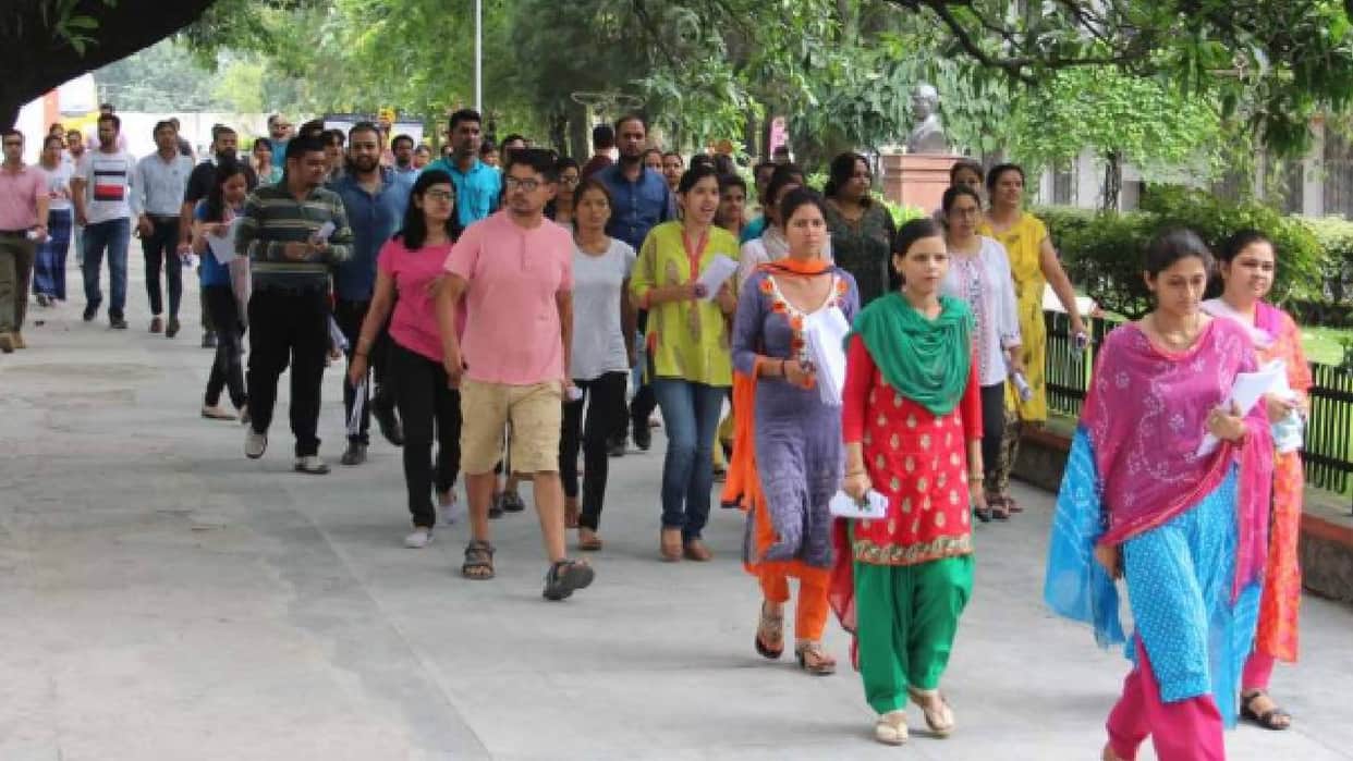 UP: Backward Classes Commission's major decision; recommends revising the results of the 6,8500-teacher recrui