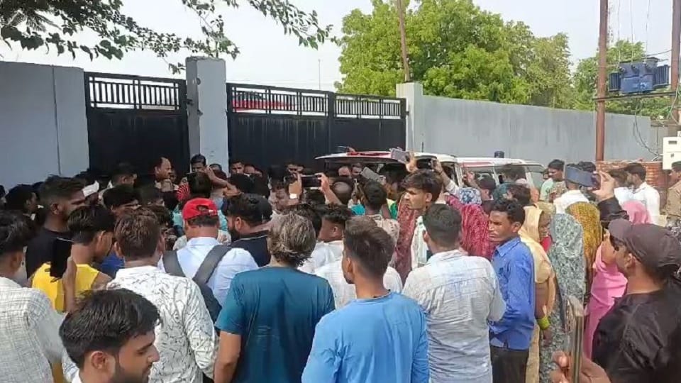 Uproar over contractor death at factory in agra
