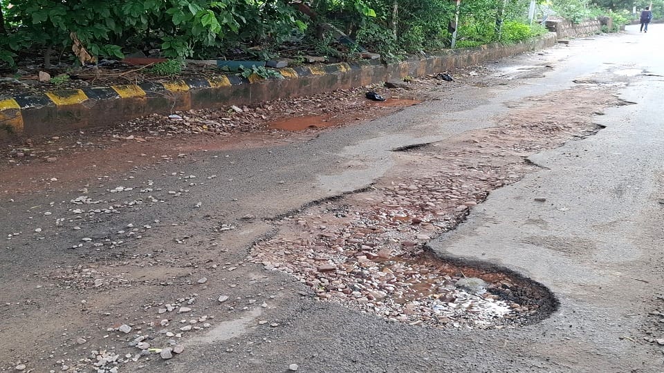 First Monsoon Rain Exposes Cracks in 200 Crore Road Projects
