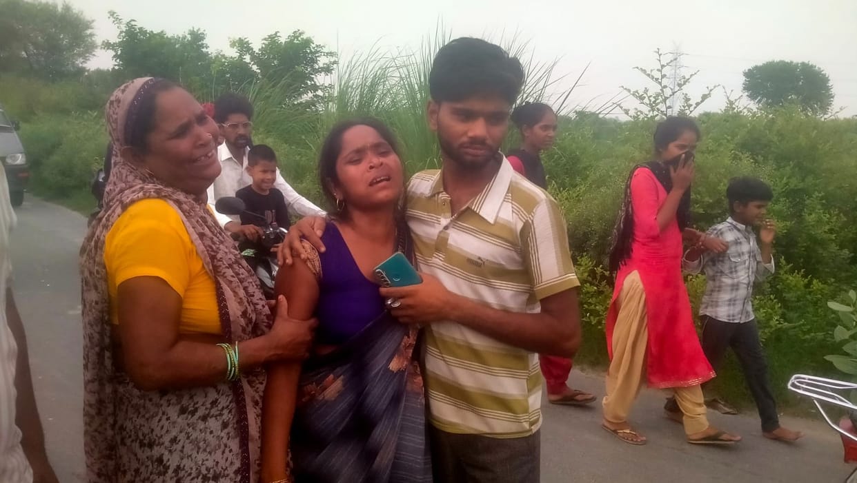 Farrukhabad Accident Pickup truck hits motorcycle father and son died girl injured helmets were not worn