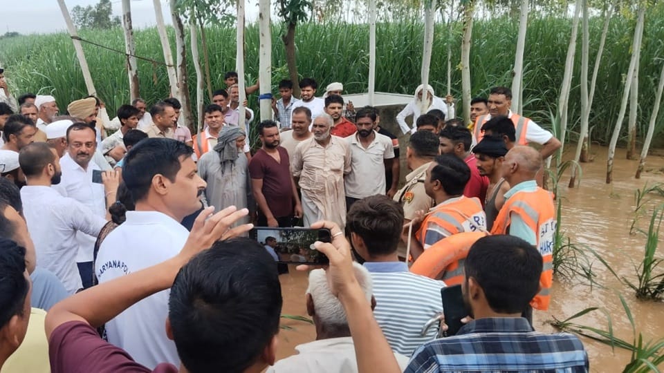 The Markanda River suddenly surged near Gadouli village in Naraingarh, Ambala district, causing water to flood