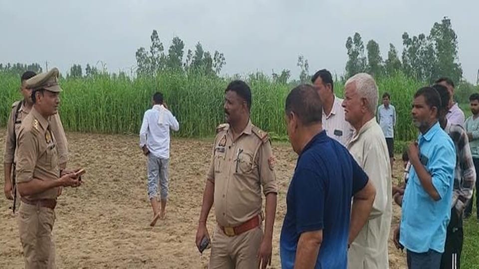 Double Murder Husband Held Woman s Legs and Brother in Law Slit Her Throat
