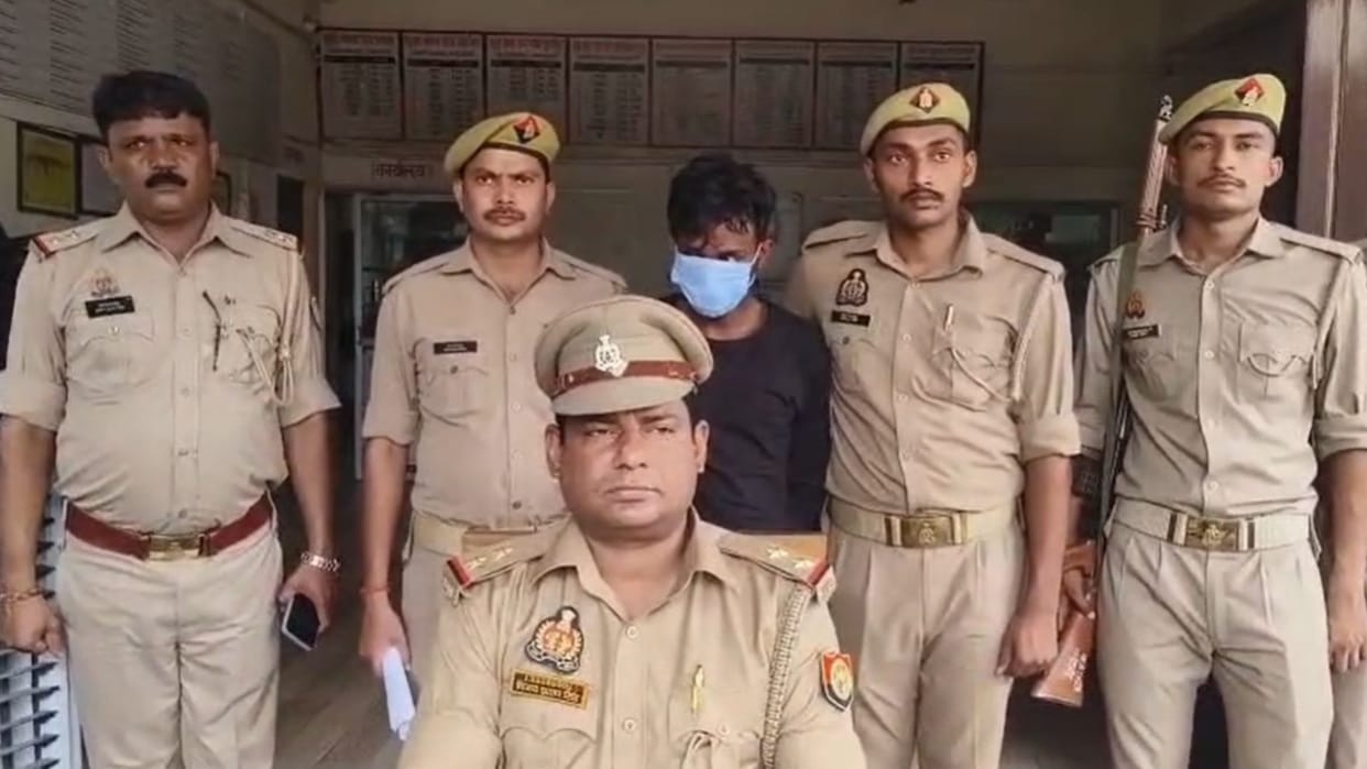 Chandauli Police Action Accused named in beef smuggling case arrested