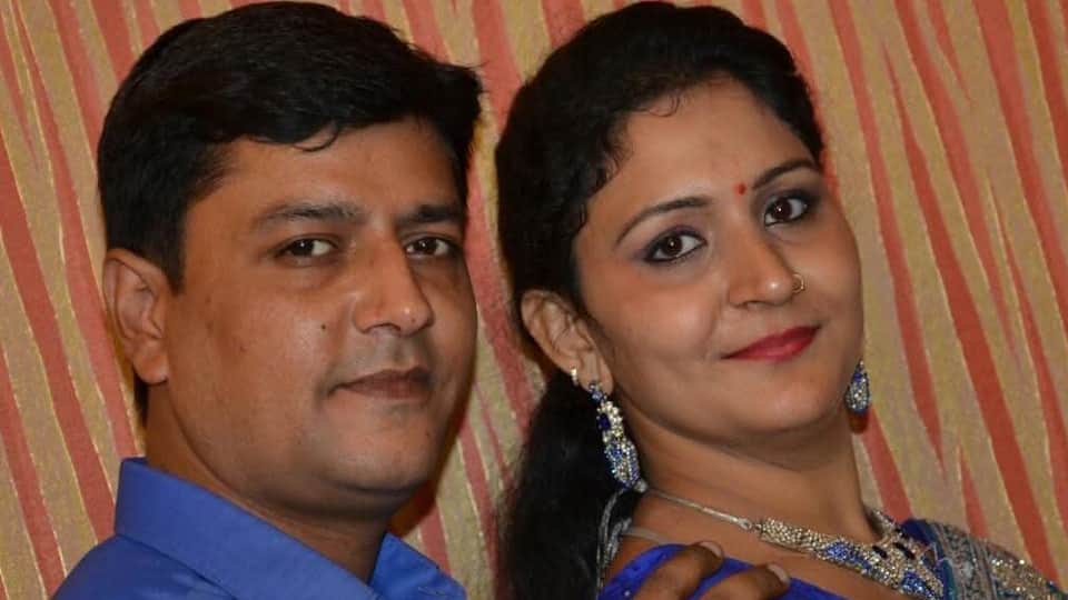 दंपती का फाइल फोटो