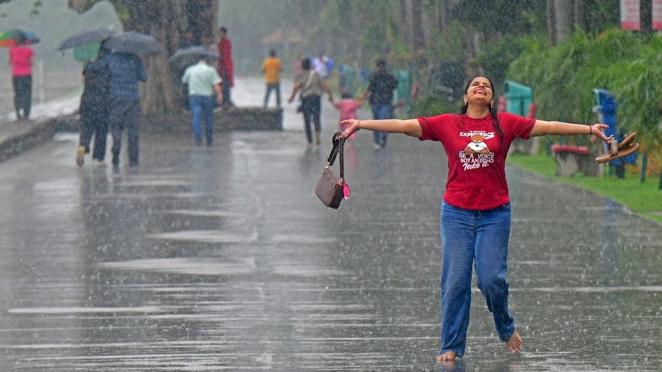 Heavy rain in Chandigarh traffic jams alert issued for five more days of heavy rainfall