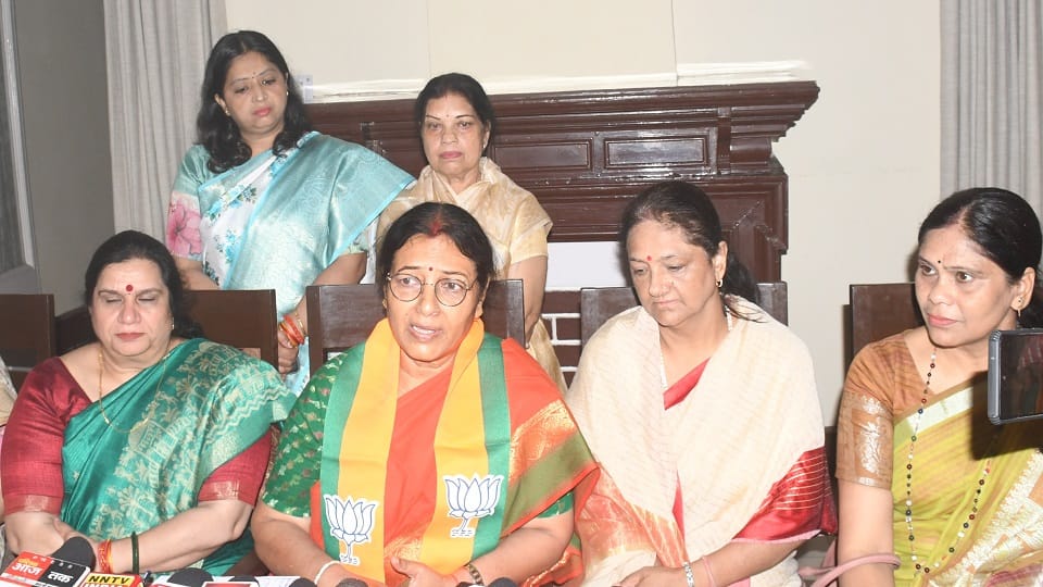 Meerut: BJP Mahila Morcha State President says women will be given 33 percent of tickets in the 2027 elections