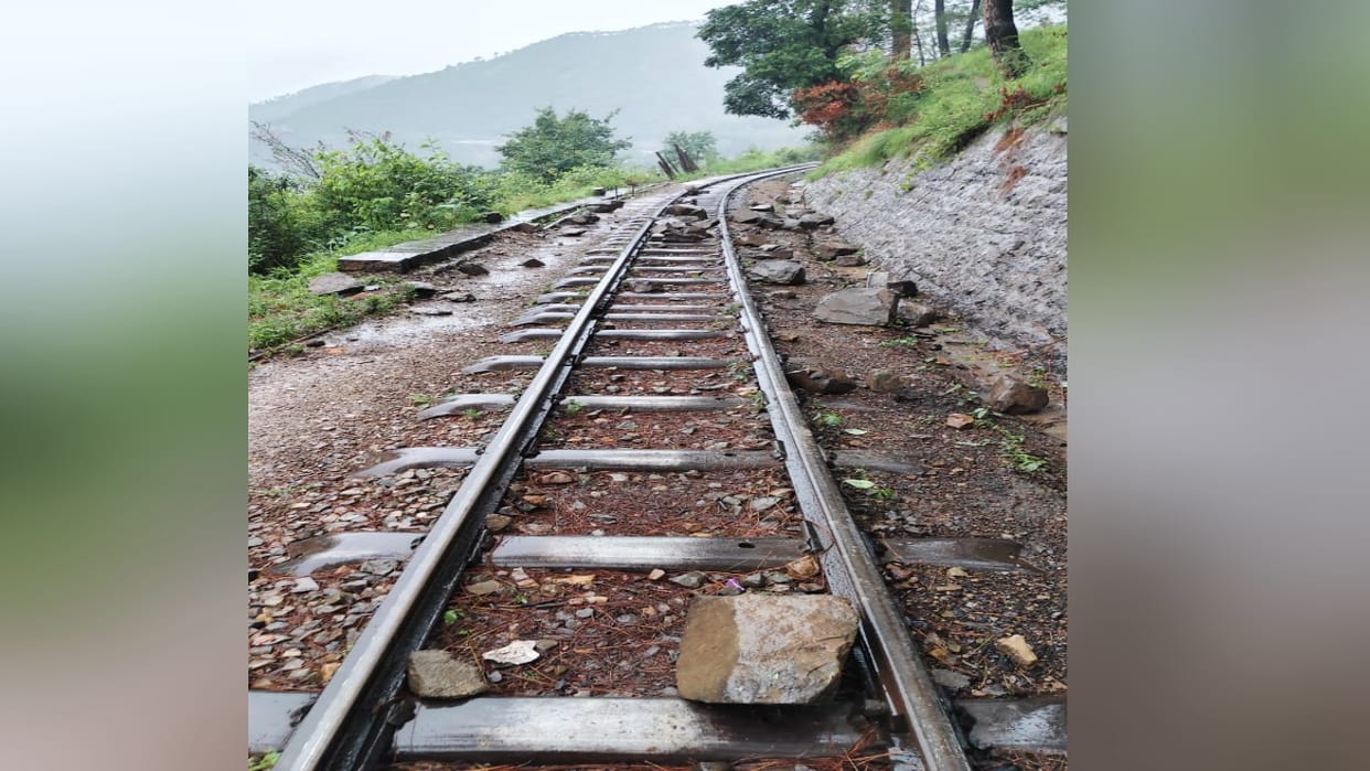 Shimla Rain: Train stranded in the forests of Barog and Shoghi due to a landslide; passengers face distress