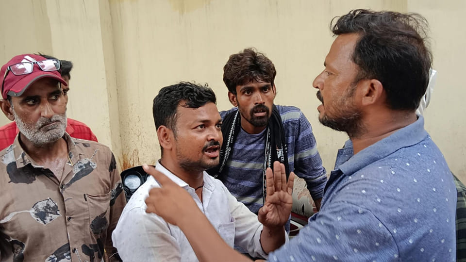Kanpur: Woman found hanging; family alleges murder and creates a ruckus